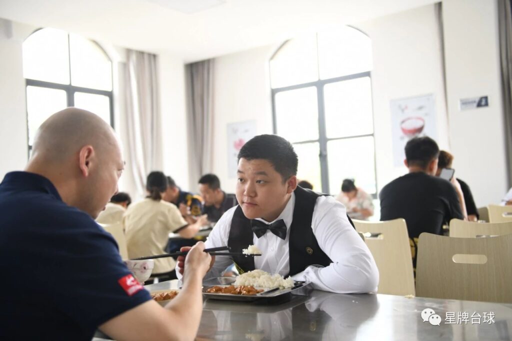 独家探秘！9月11日开学的国际台球学院 究竟什么样？